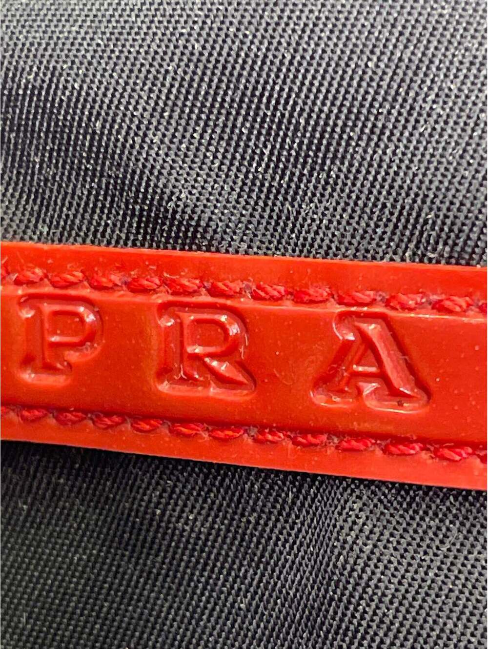 Vintage Prada Sport Messenger Bag — Authenticated - 7x7 Black Nylon Red Tab